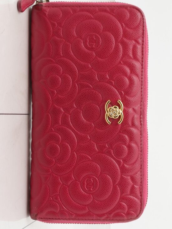 CHANEL Handbags - Chanel Camellia Wallet